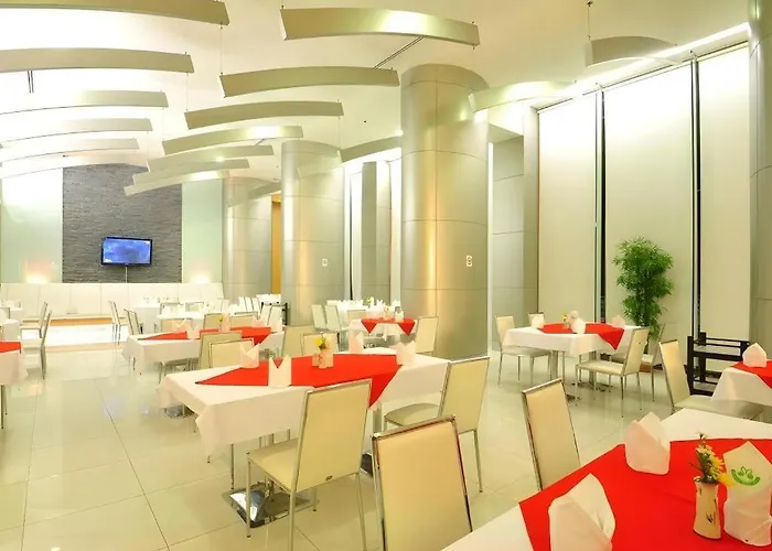 Mayflower GrandeHatyai Hotel